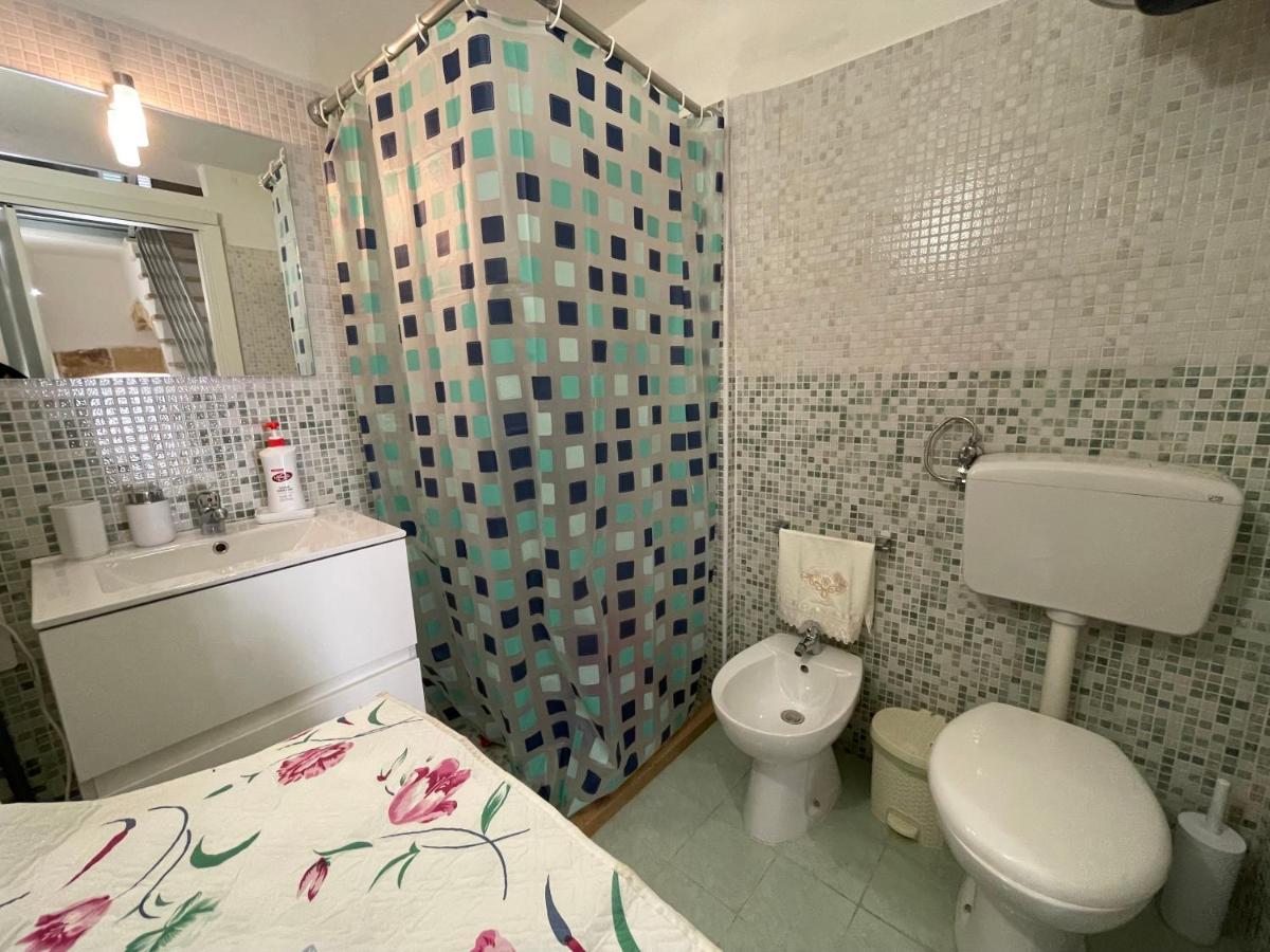 Mediterraneo House- Casa Nel Centro Storico Матіно Екстер'єр фото