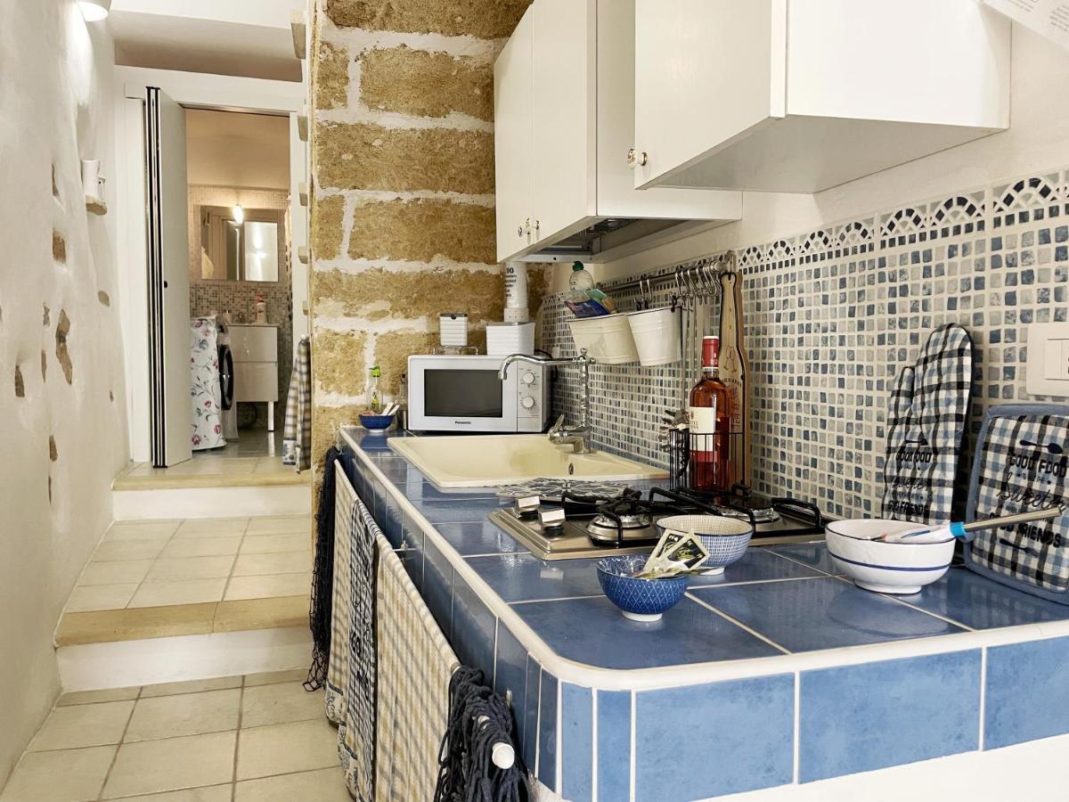 Mediterraneo House- Casa Nel Centro Storico Матіно Екстер'єр фото