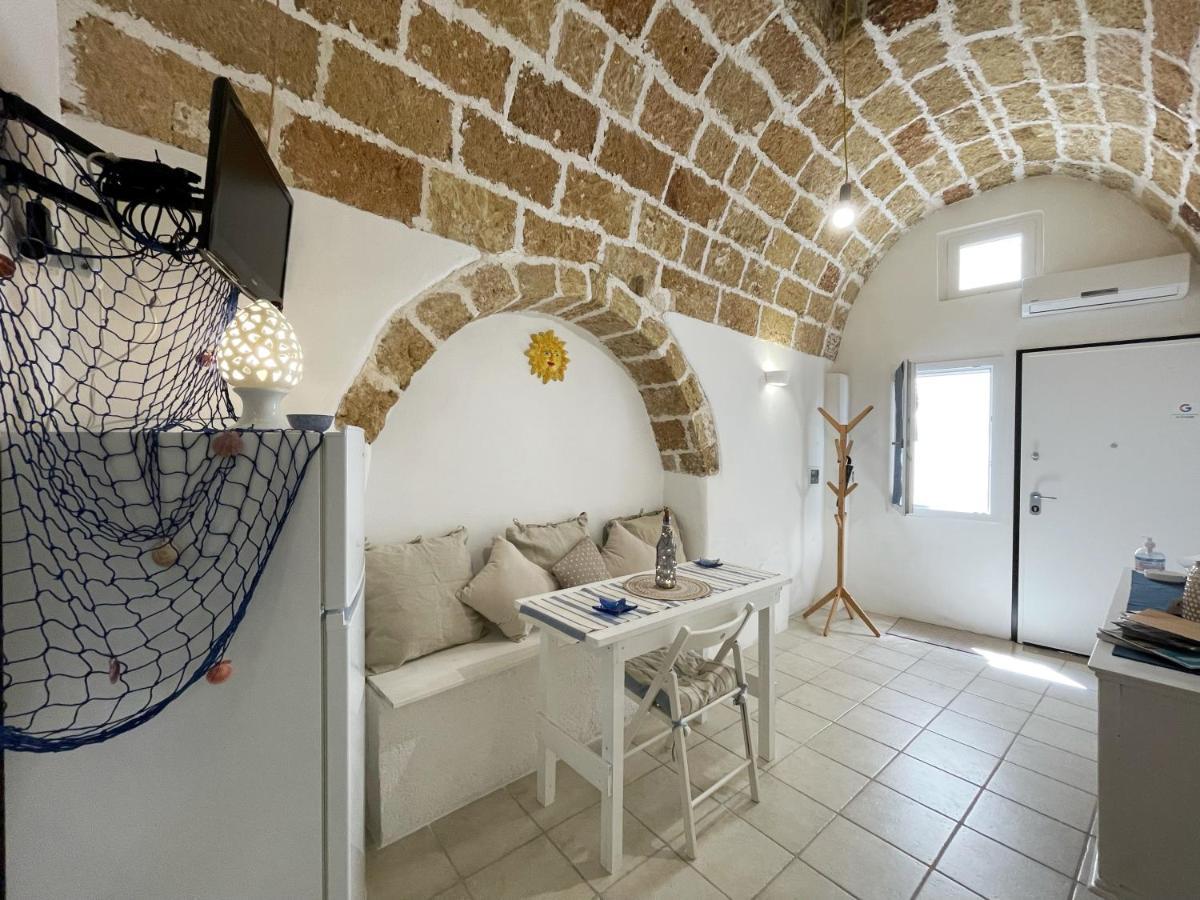 Mediterraneo House- Casa Nel Centro Storico Матіно Екстер'єр фото